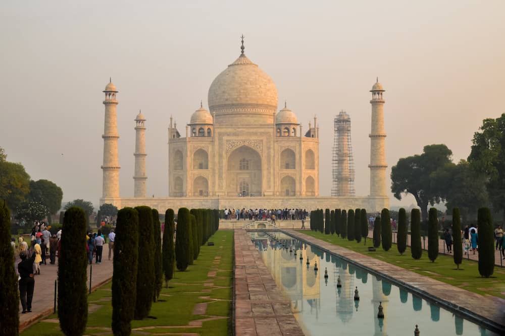 Visit the Taj Mahal virtual tour