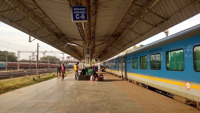 Delhi to Agra on the Gatimaan express India's fastest train journey